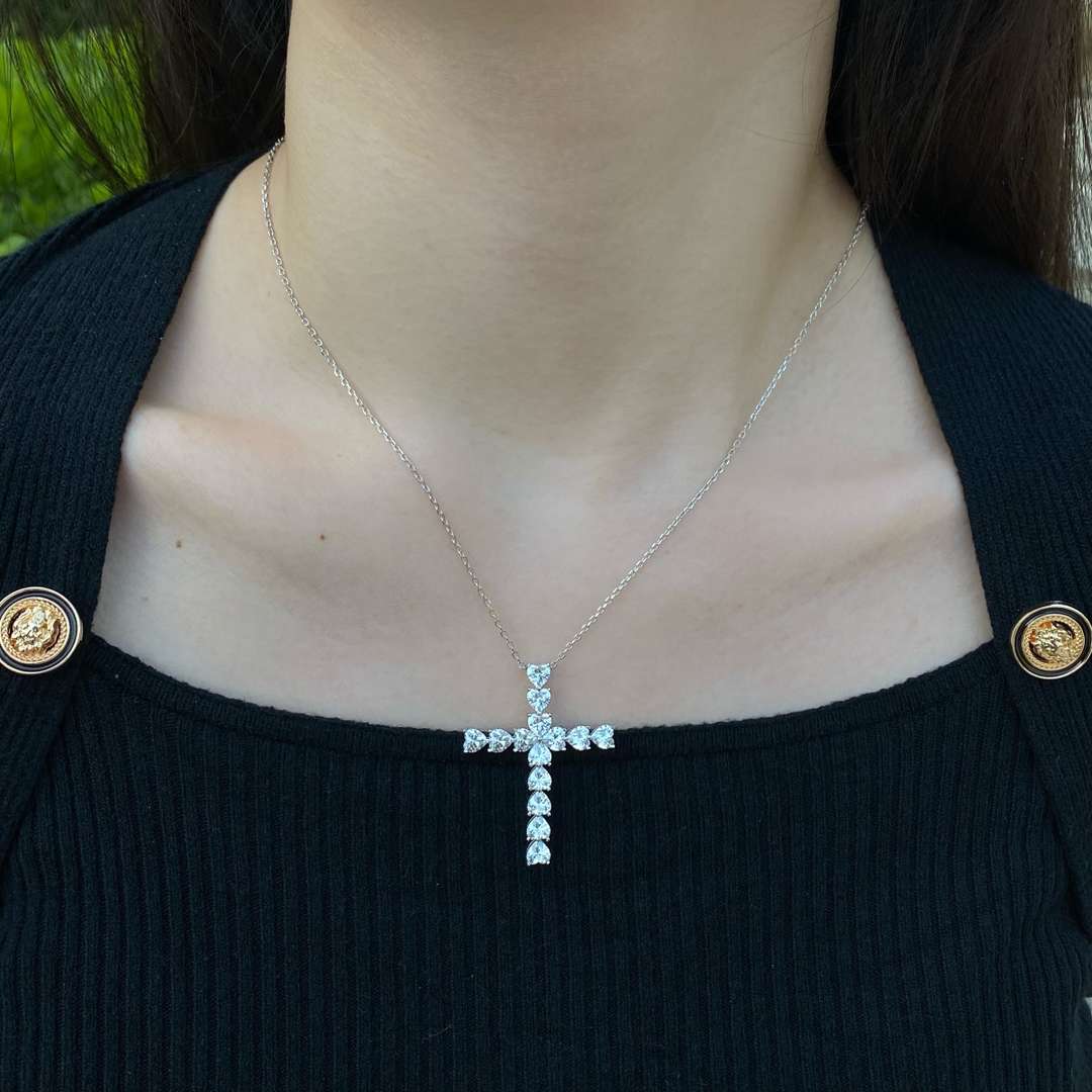 [GALE]Radiant Cross Shape Necklace