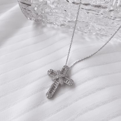 [GALE]Gypsophila With Dimonds Necklace