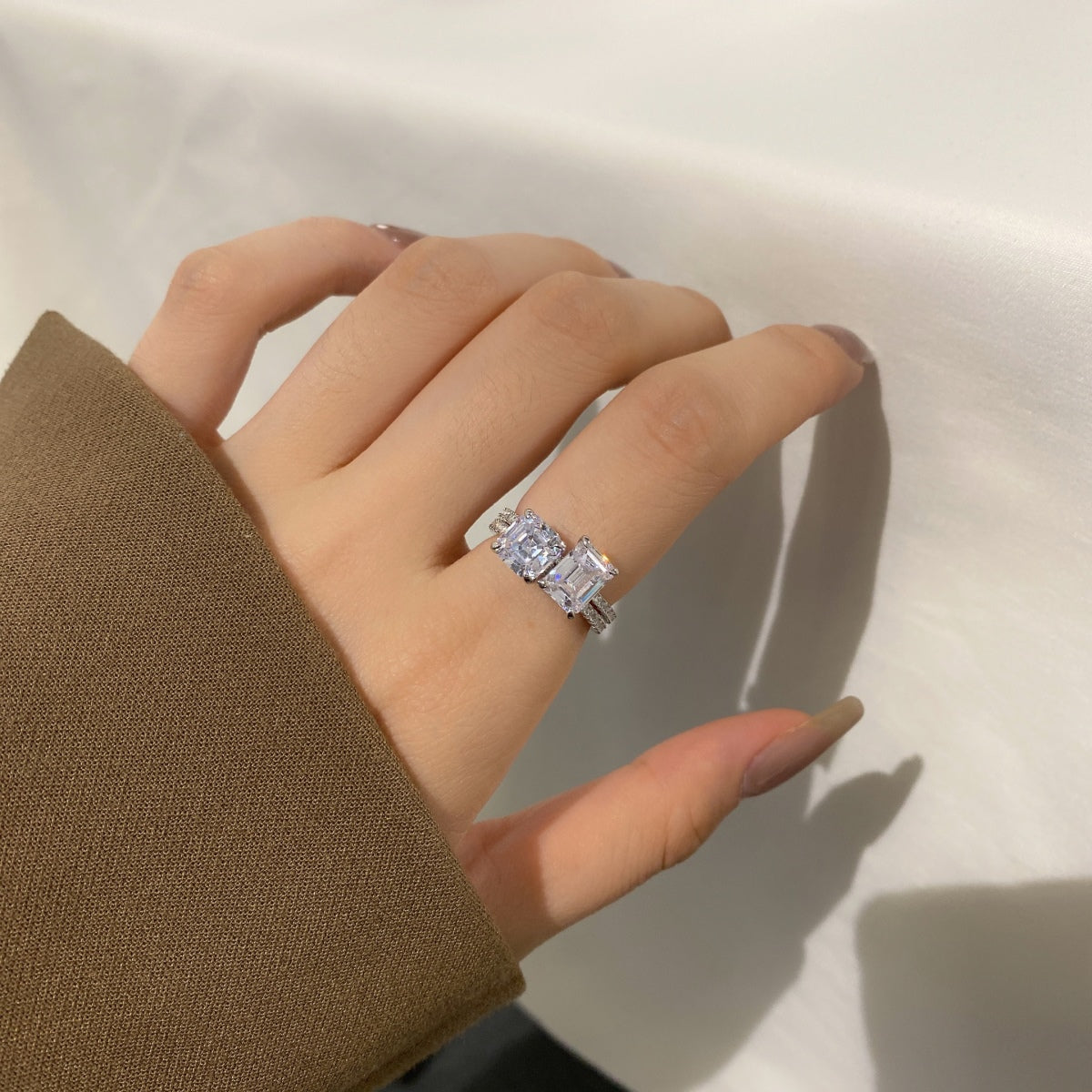 [GALE]2.0 Carat Scintillating Ornate Radiant Cut Party Ring
