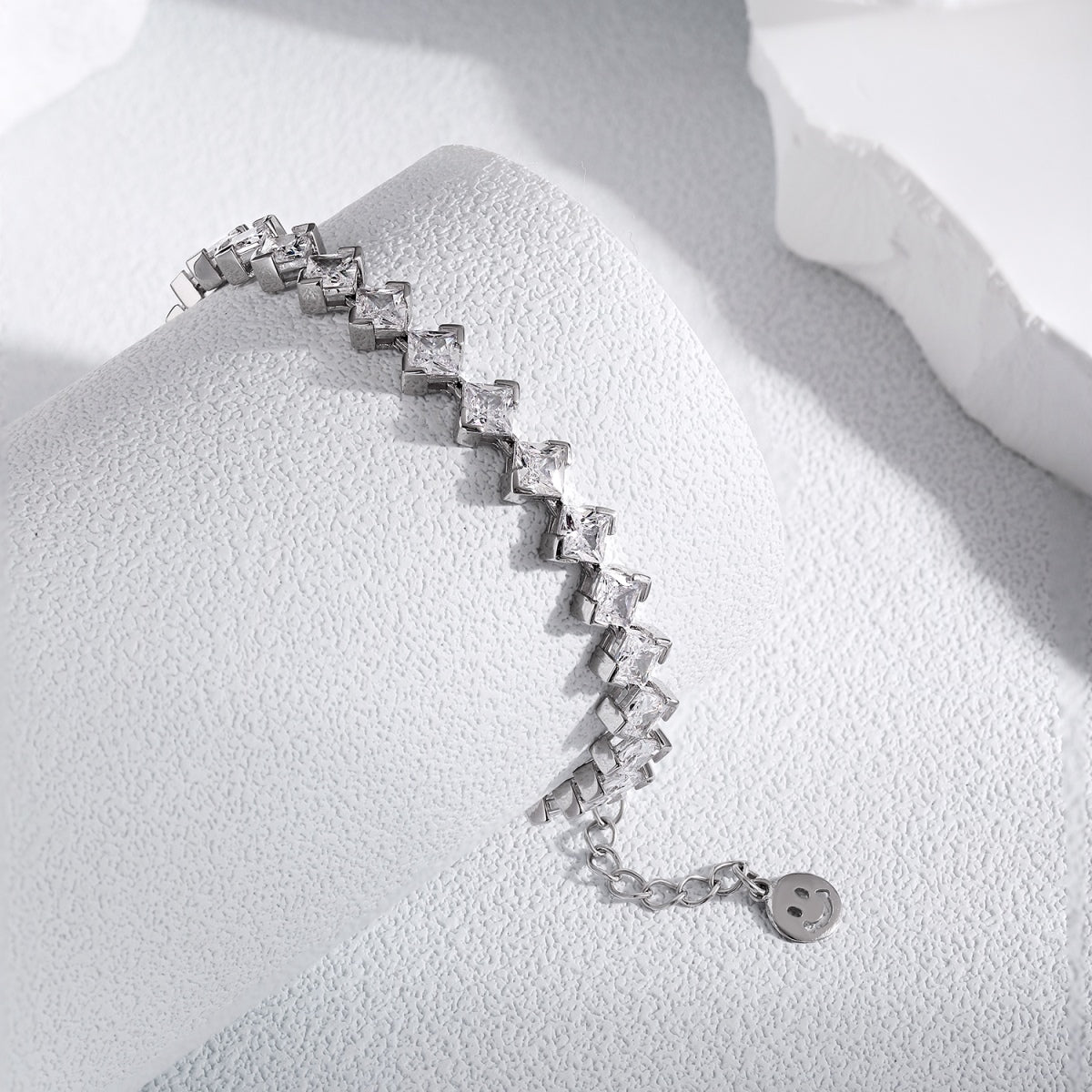 [GALE]0.5 Carat Ornate Princess Cut Daily Bracelet