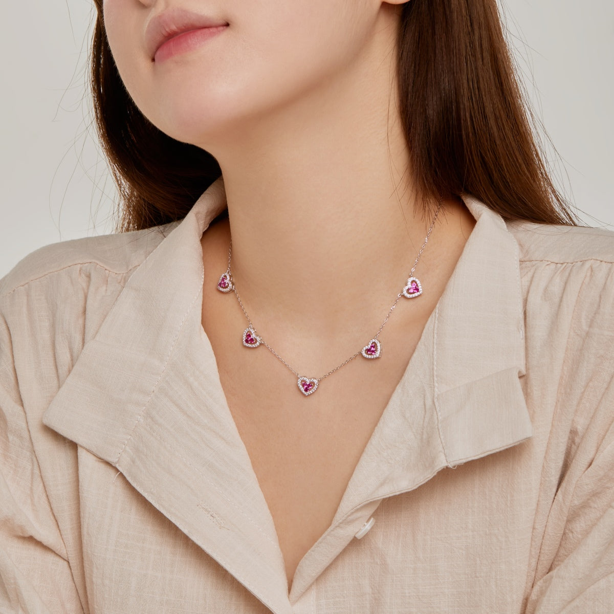 [GALE]Sparkling Five Heart Necklace