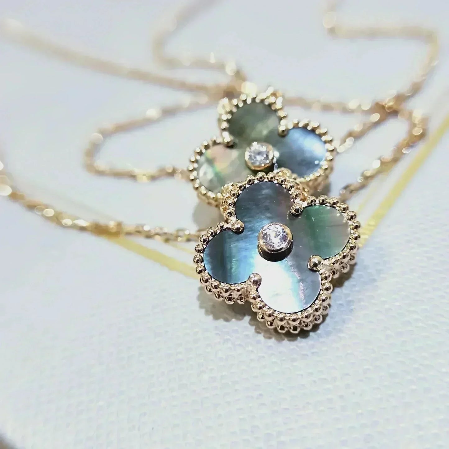 [GALE]CLOVER 15MM DIAMANT- UND PERLMUTT-HALSKETTE