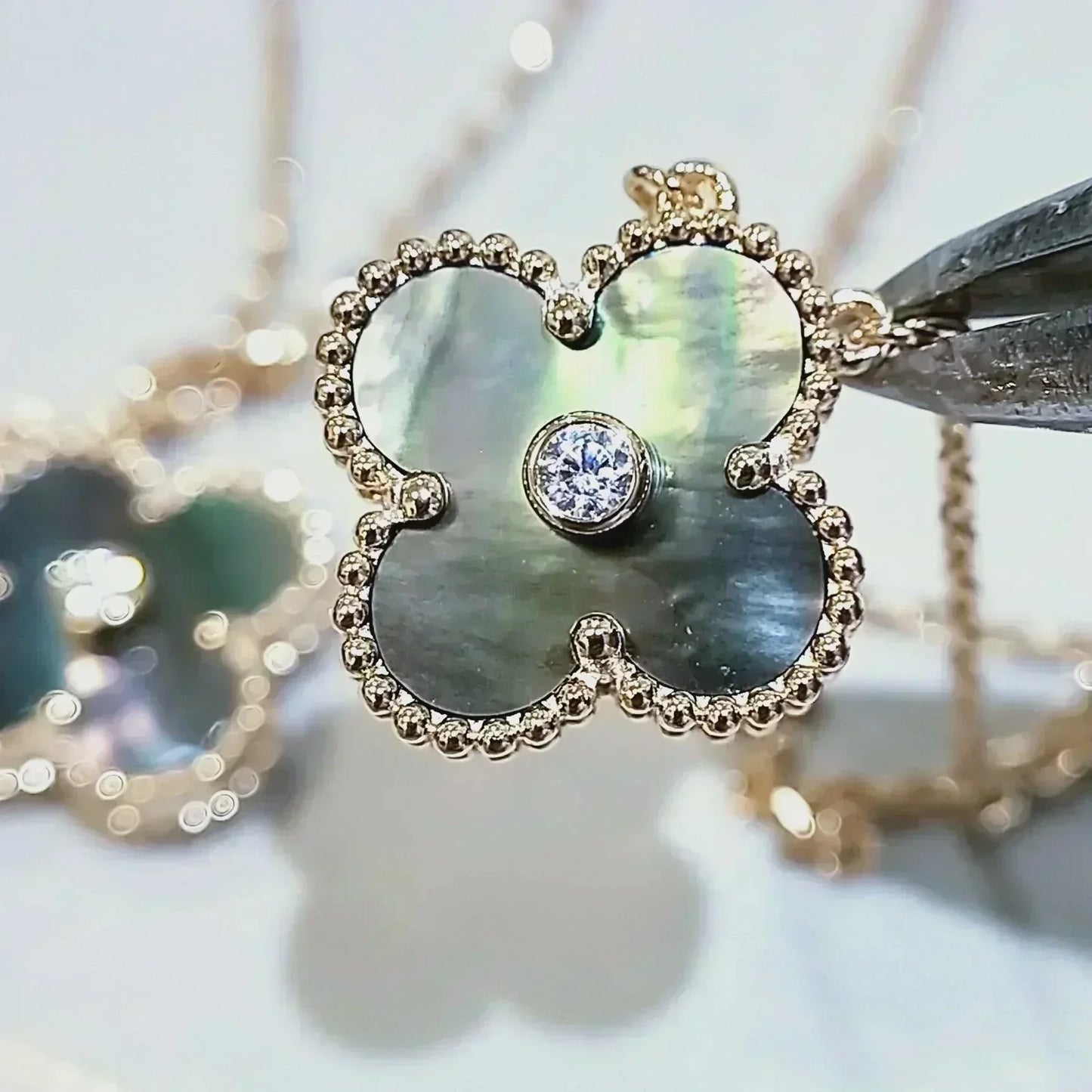 [GALE]CLOVER 15MM DIAMANT- UND PERLMUTT-HALSKETTE