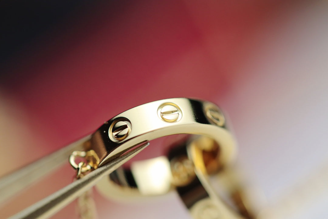 [GALE] Liebeskette mit Doppelring aus Gold