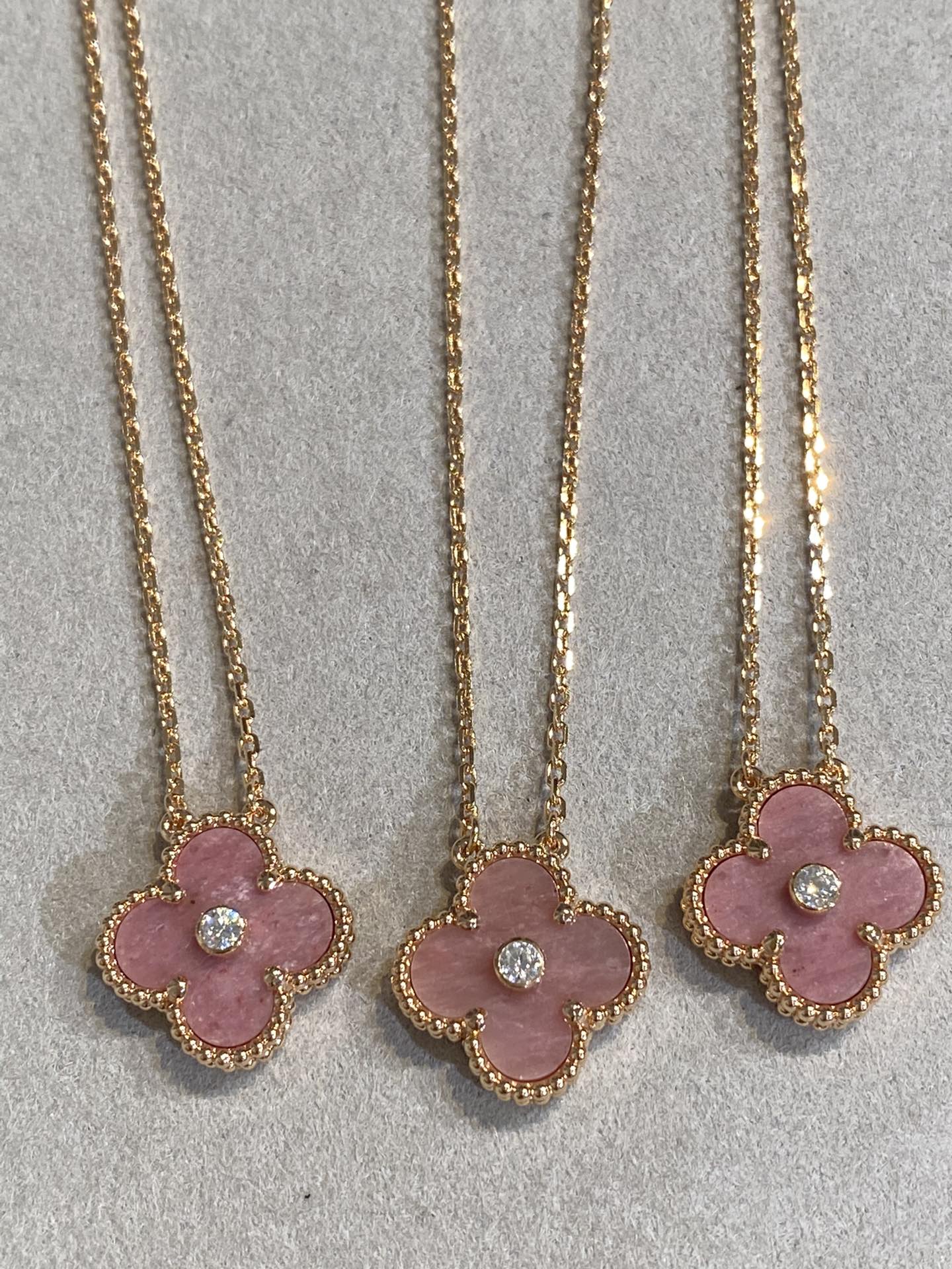 [GALE]CLOVER 15MM DIAMANT-RHODONITH-KETTE