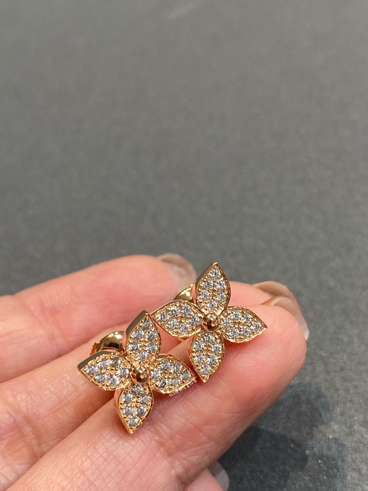 [GALE]STAR DIAMOND EARRINGS