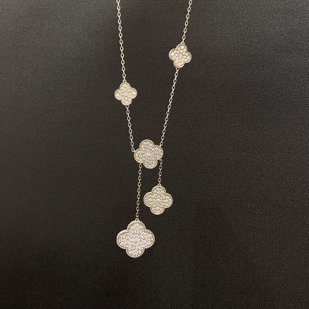 [GALE] KETTE MIT 5 KLEEMOTIVEN, SILBERNEN DIAMANTEN