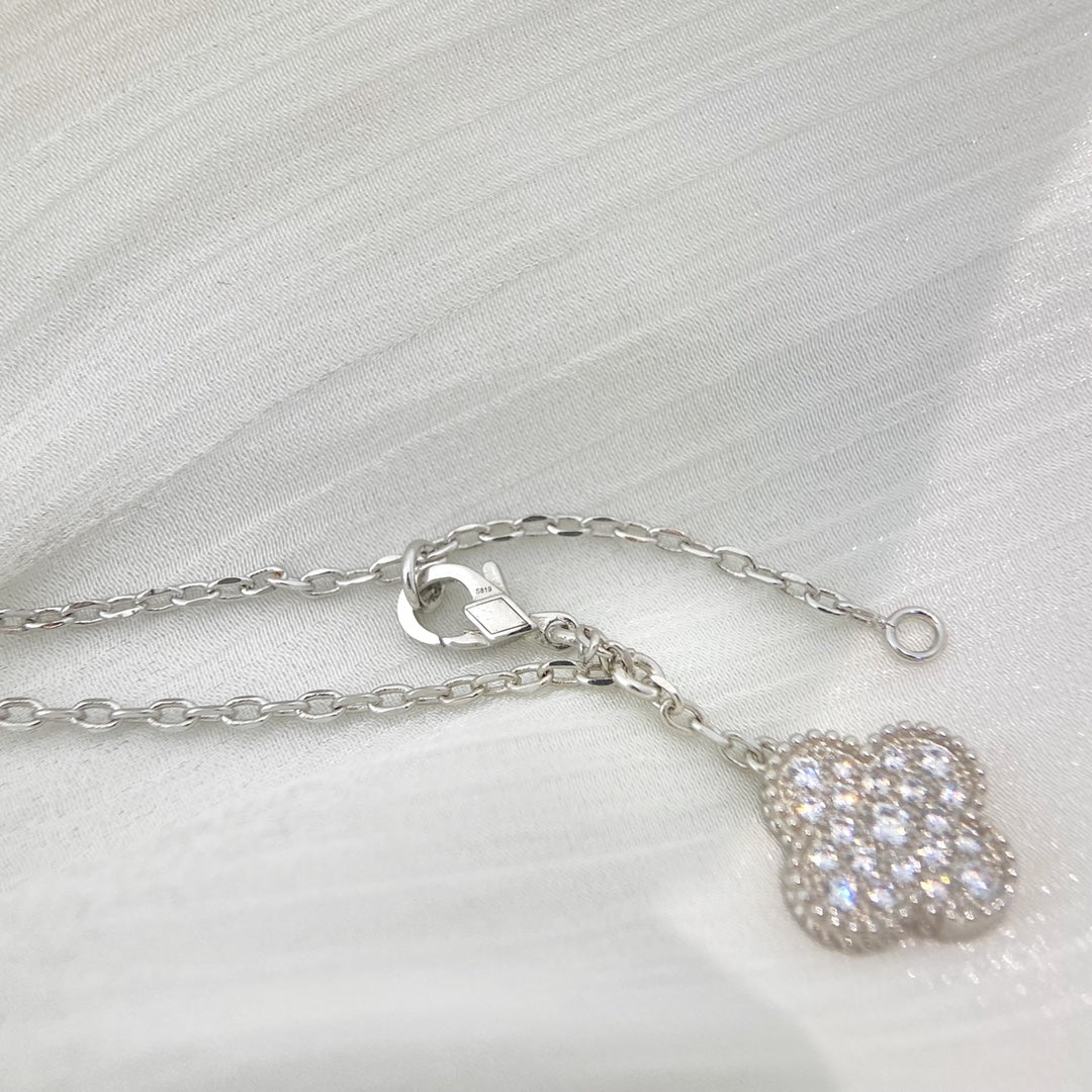 [GALE] KETTE MIT 5 KLEEMOTIVEN, SILBERNEN DIAMANTEN