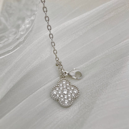 [GALE] KETTE MIT 5 KLEEMOTIVEN, SILBERNEN DIAMANTEN