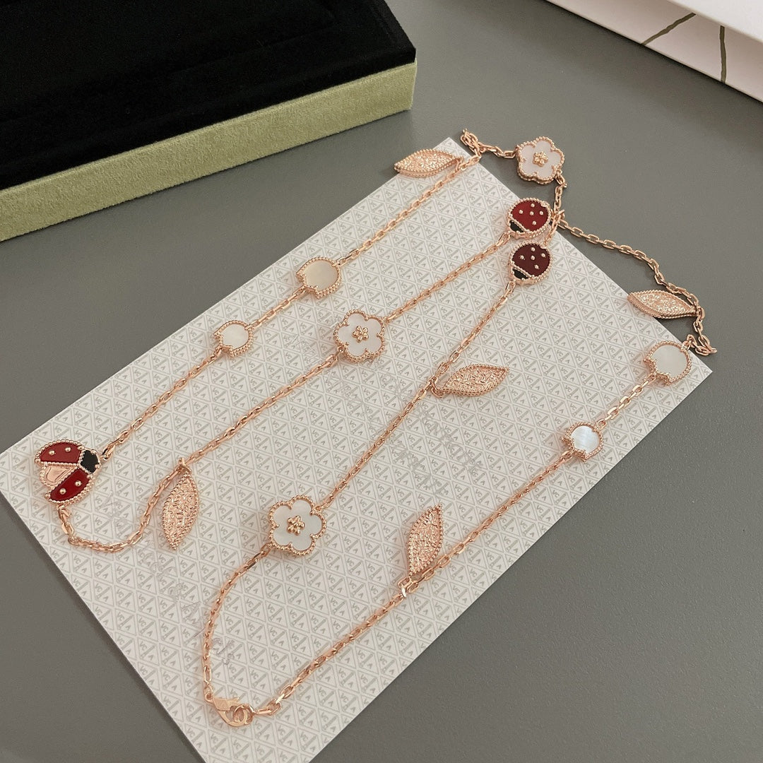 [GALE] GLÜCKSFRÜHLINGS-KETTE MIT 15 MOTIVEN IN ROSÉGOLD