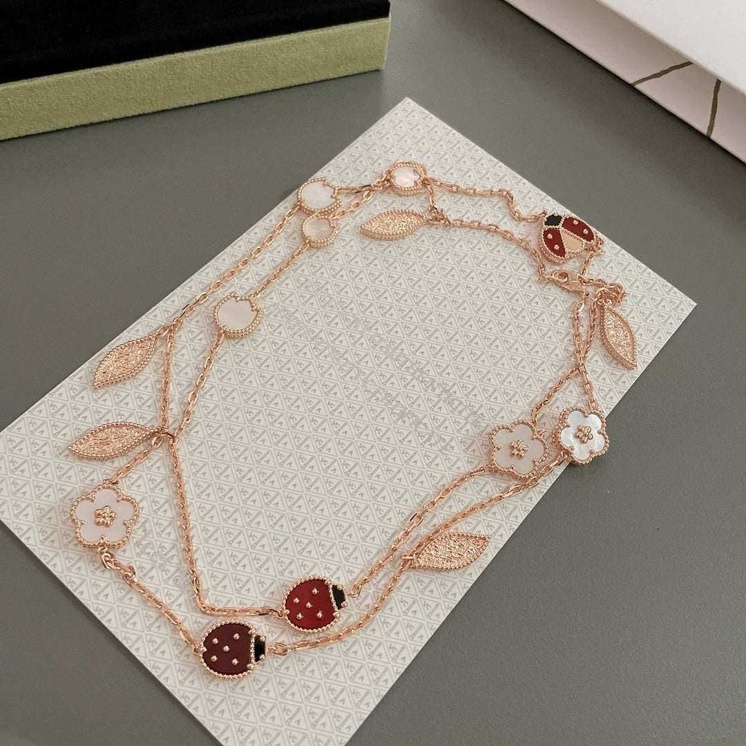 [GALE] GLÜCKSFRÜHLINGS-KETTE MIT 15 MOTIVEN IN ROSÉGOLD