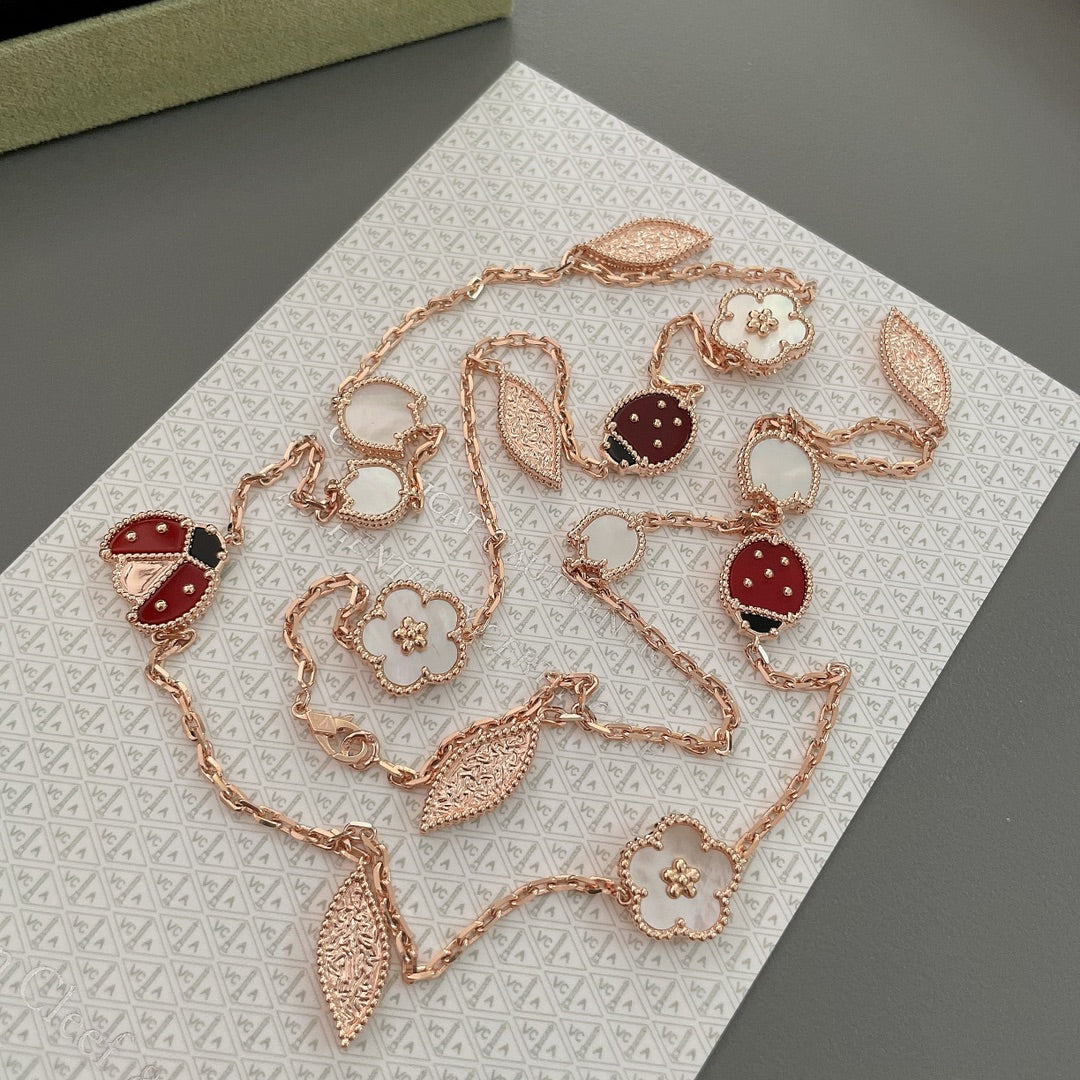 [GALE] GLÜCKSFRÜHLINGS-KETTE MIT 15 MOTIVEN IN ROSÉGOLD