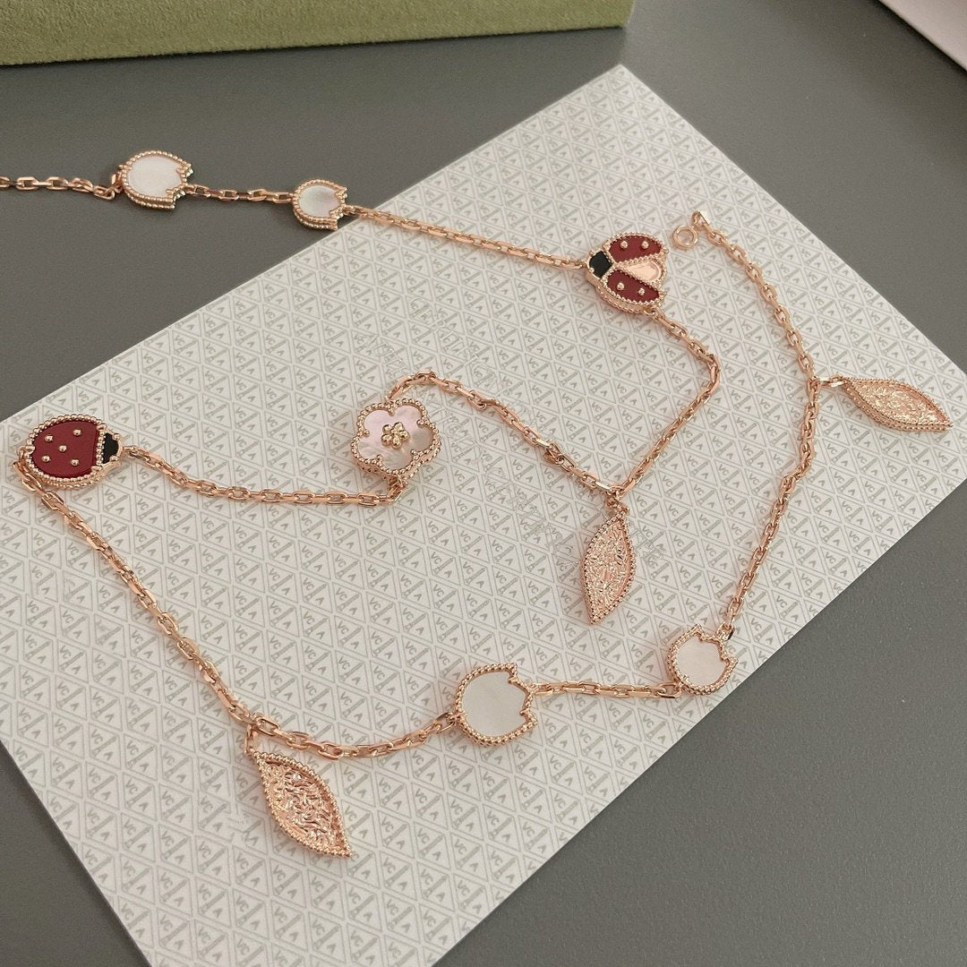 [GALE] GLÜCKSFRÜHLINGS-KETTE MIT 15 MOTIVEN IN ROSÉGOLD