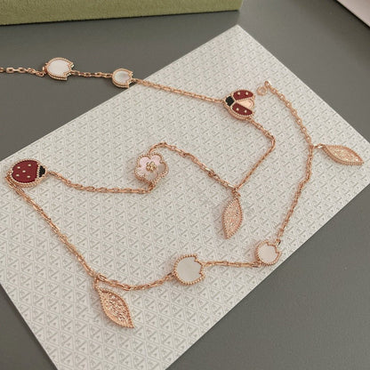 [GALE] GLÜCKSFRÜHLINGS-KETTE MIT 15 MOTIVEN IN ROSÉGOLD