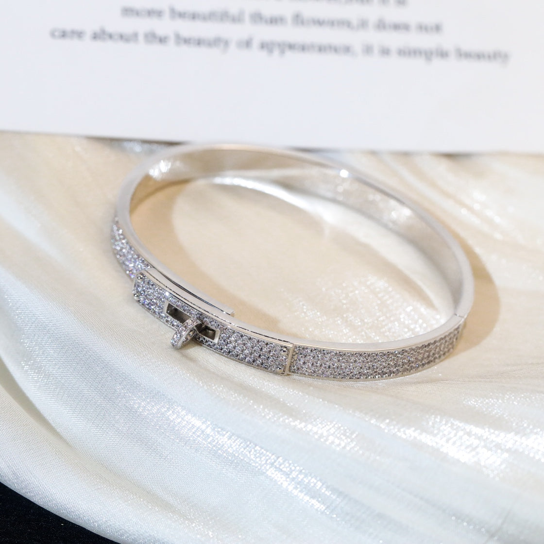 [GALE]KELLY ARMBAND MIT DIAMANTENBESETZUNG 