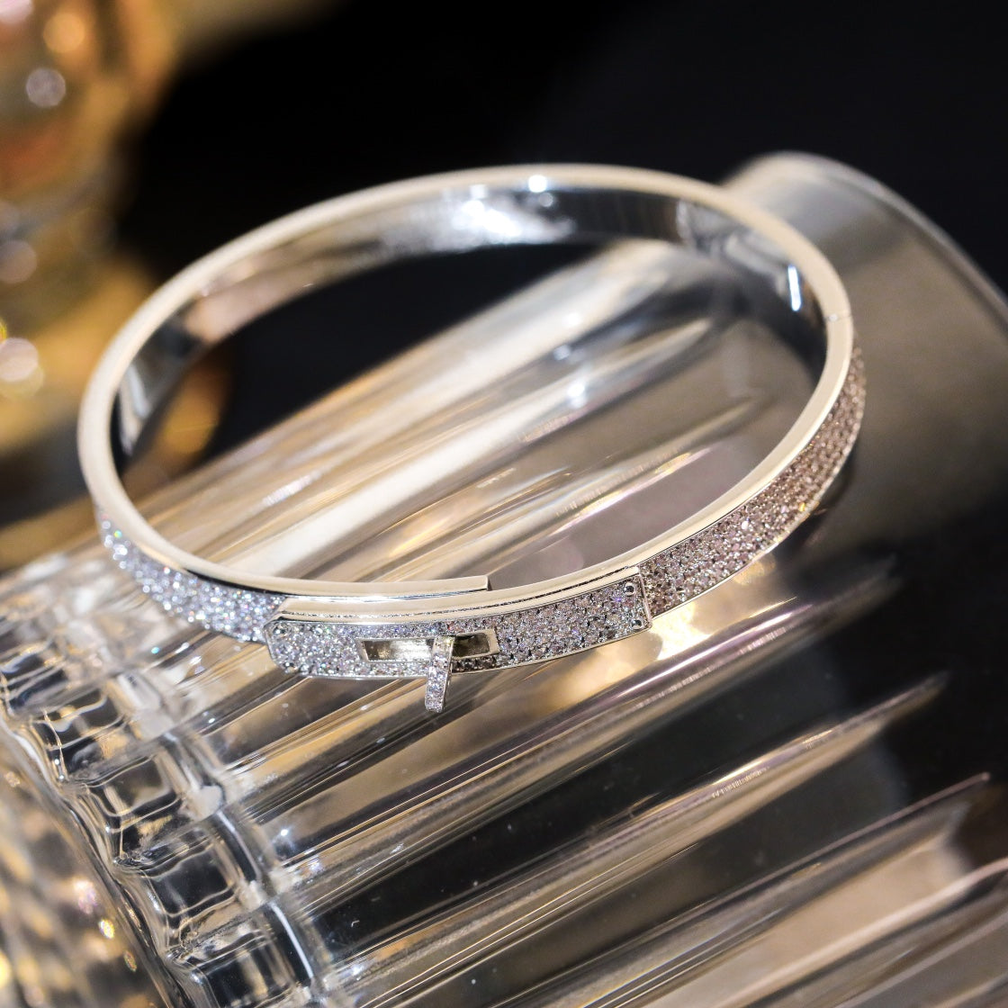 [GALE]KELLY ARMBAND MIT DIAMANTENBESETZUNG 