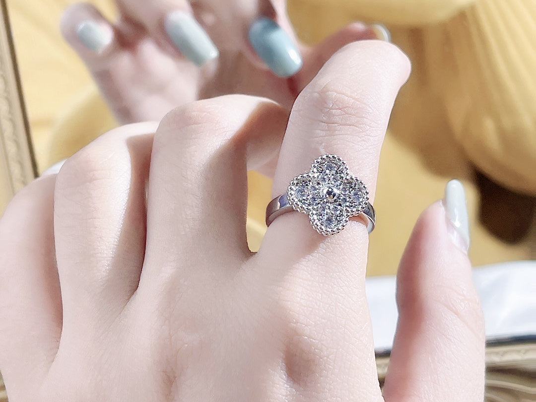 [GALE]CLOVER DIAMOND RING
