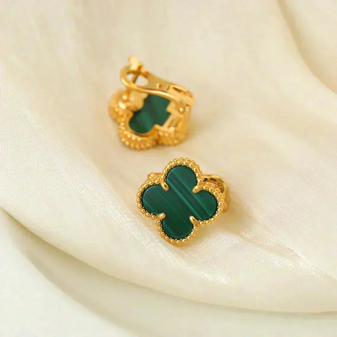 [GALE]CLOVER MEDIUM 1 MOTIFS MALACHITE OHRRINGE