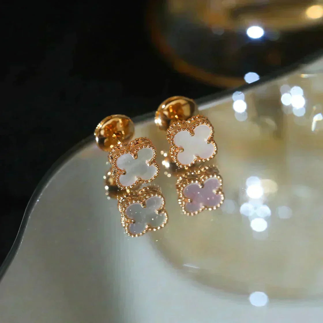 [GALE]クローバー ミニ 9.5mm ホワイト モップ イヤリング