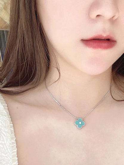 [GALE]CLOVER 1 DIAMANT HELLBLAU SILBERHALSKETTE