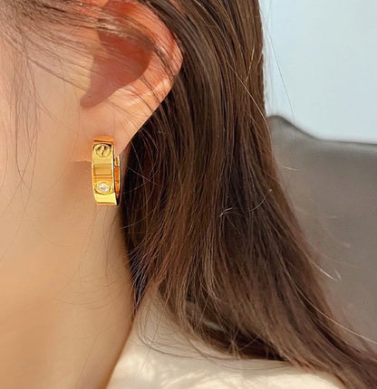 [GALE]LOVE 5.5MM 1 DIAMOND EARRINGS