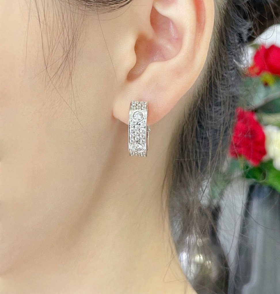 [GALE]LOVE 5.5mm ダイヤモンドパヴェイヤリング