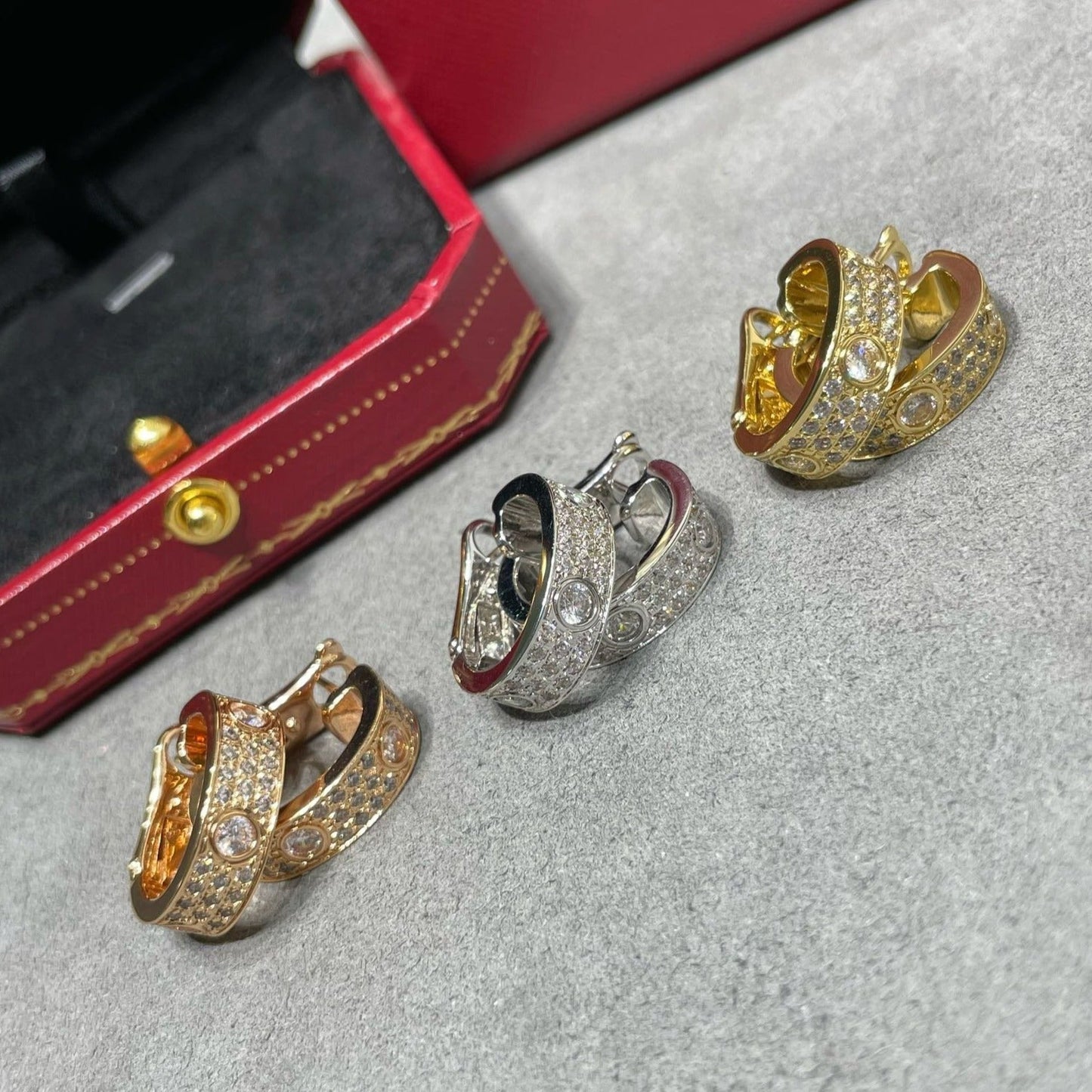 [GALE]LOVE 5.5mm ダイヤモンドパヴェイヤリング