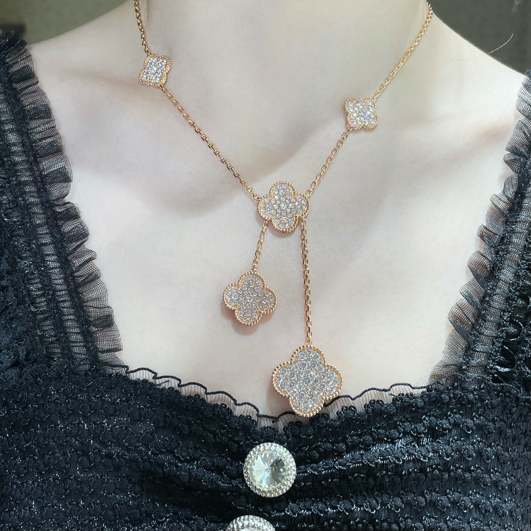 [GALE]CLOVER 6 MOTIF DIAMANTENBEFESTIGTE HALSKETTE