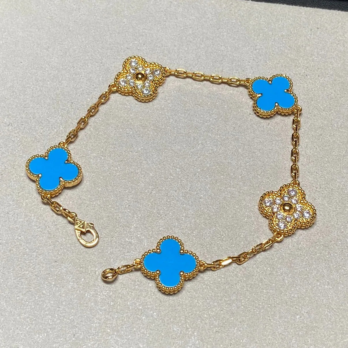 [GALE] CLOVER 5 MOTIF BLUE AGATE BRACELET COLLECTION