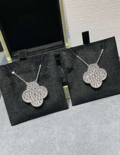 [GALE]CLOVER 25MM GROSSER ANHÄNGER MIT DIAMANTENPAVED SILBERHALSKETTE