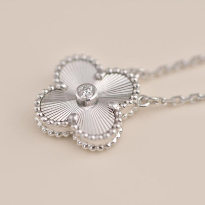 [GALE]CLOVER 15MM DIAMANT-LASER-HALSKETTE SILBER