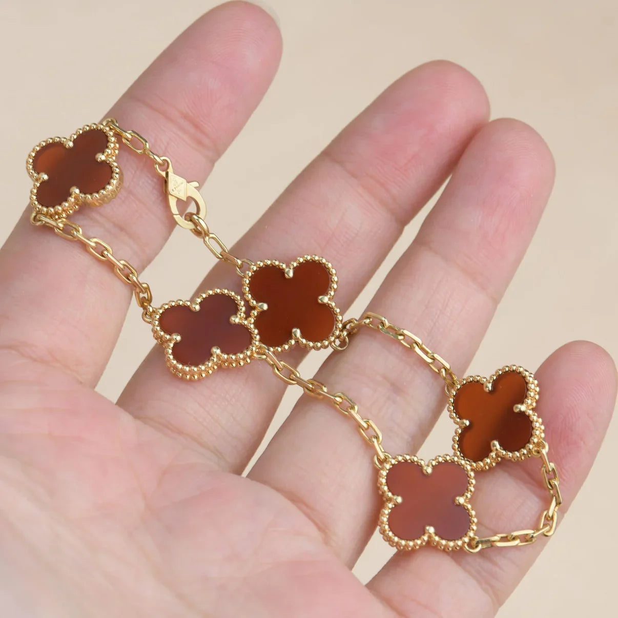 [GALE] CLOVER 5 MOTIF RED CORNELIAN BRACELET COLLECTION