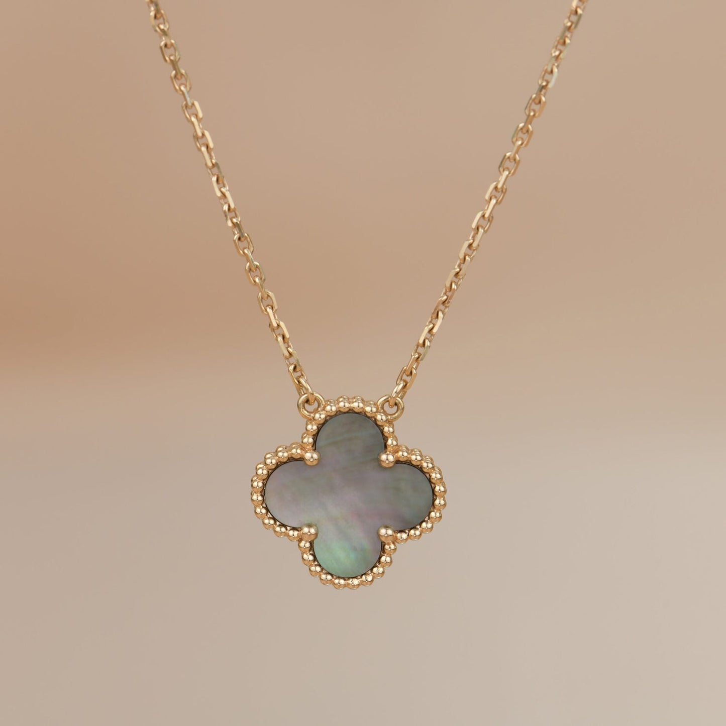 [GALE]CLOVER 15MM GRAUE PERLMUTT-KETTE