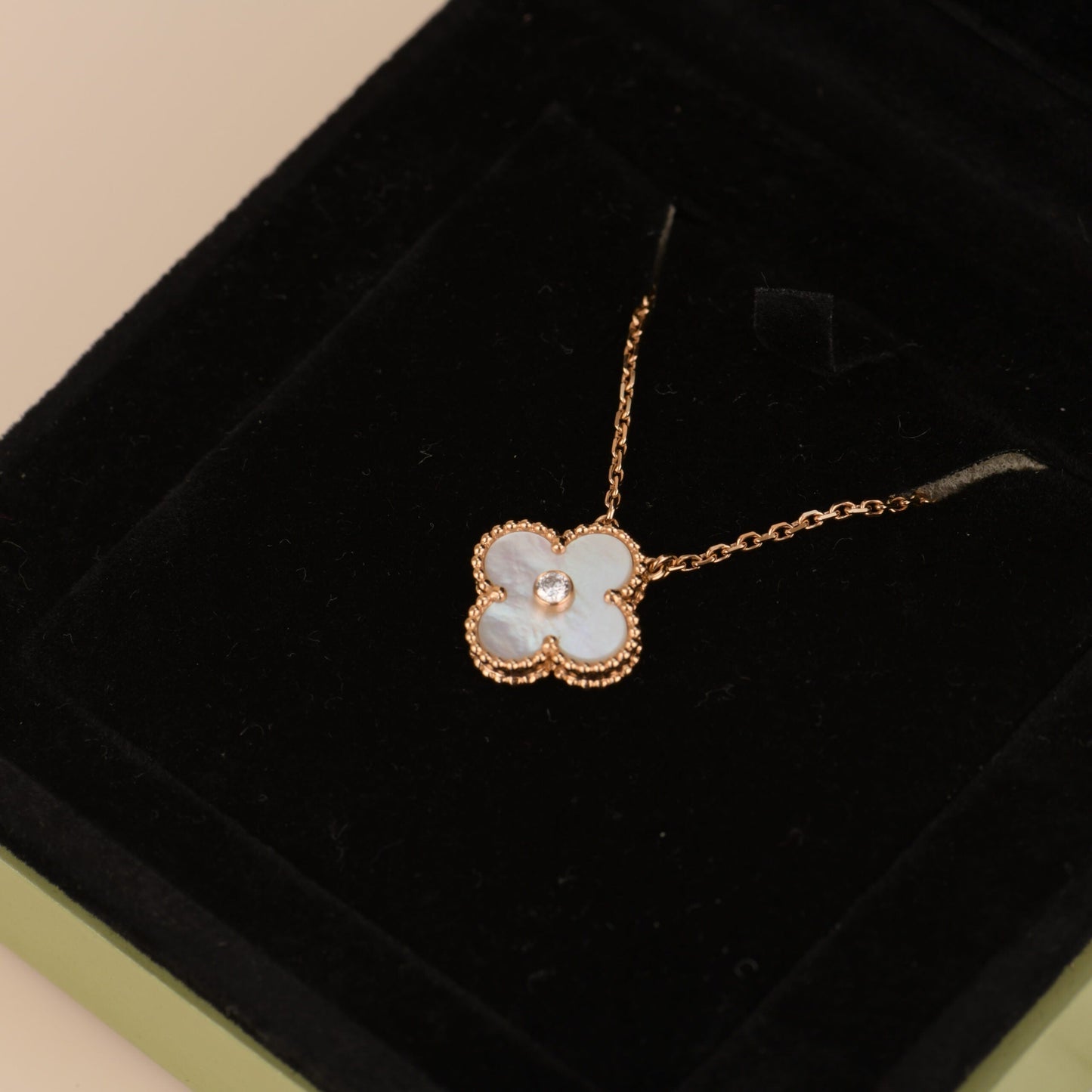 [GALE]CLOVER 15MM DIAMANT WEISSE FRITILLARIA-HALSKETTE