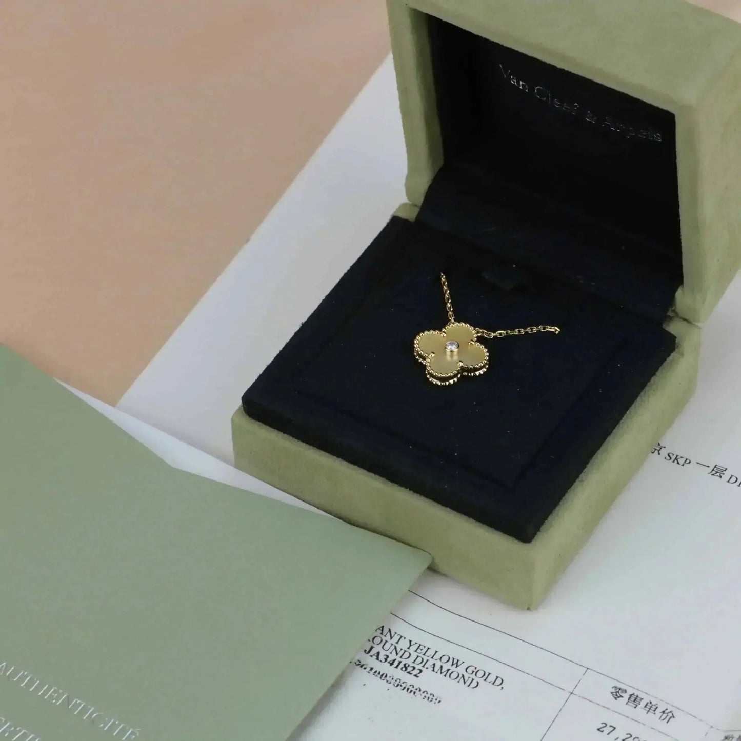 [GALE]CLOVER 15MM DIAMANT GOLD PERLMUTT-HALSKETTE