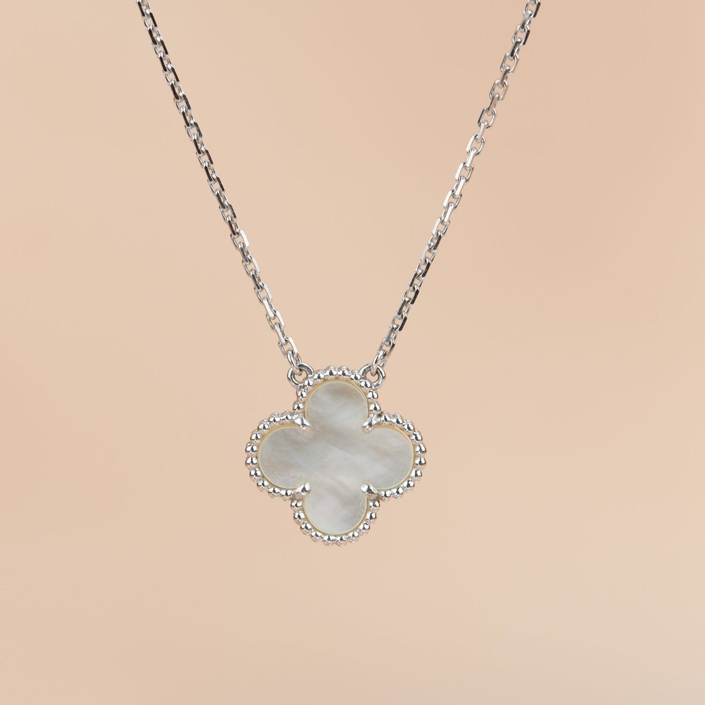 [GALE]CLOVER 15MM WEISSES PERLMUTT SILBER