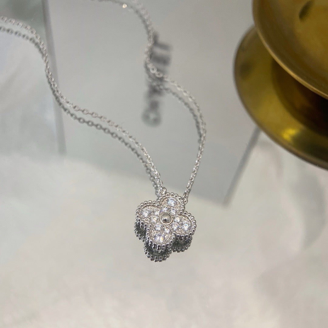 [GALE]CLOVER 15MM DIAMANT EINZELNE BLUMEN-KETTE