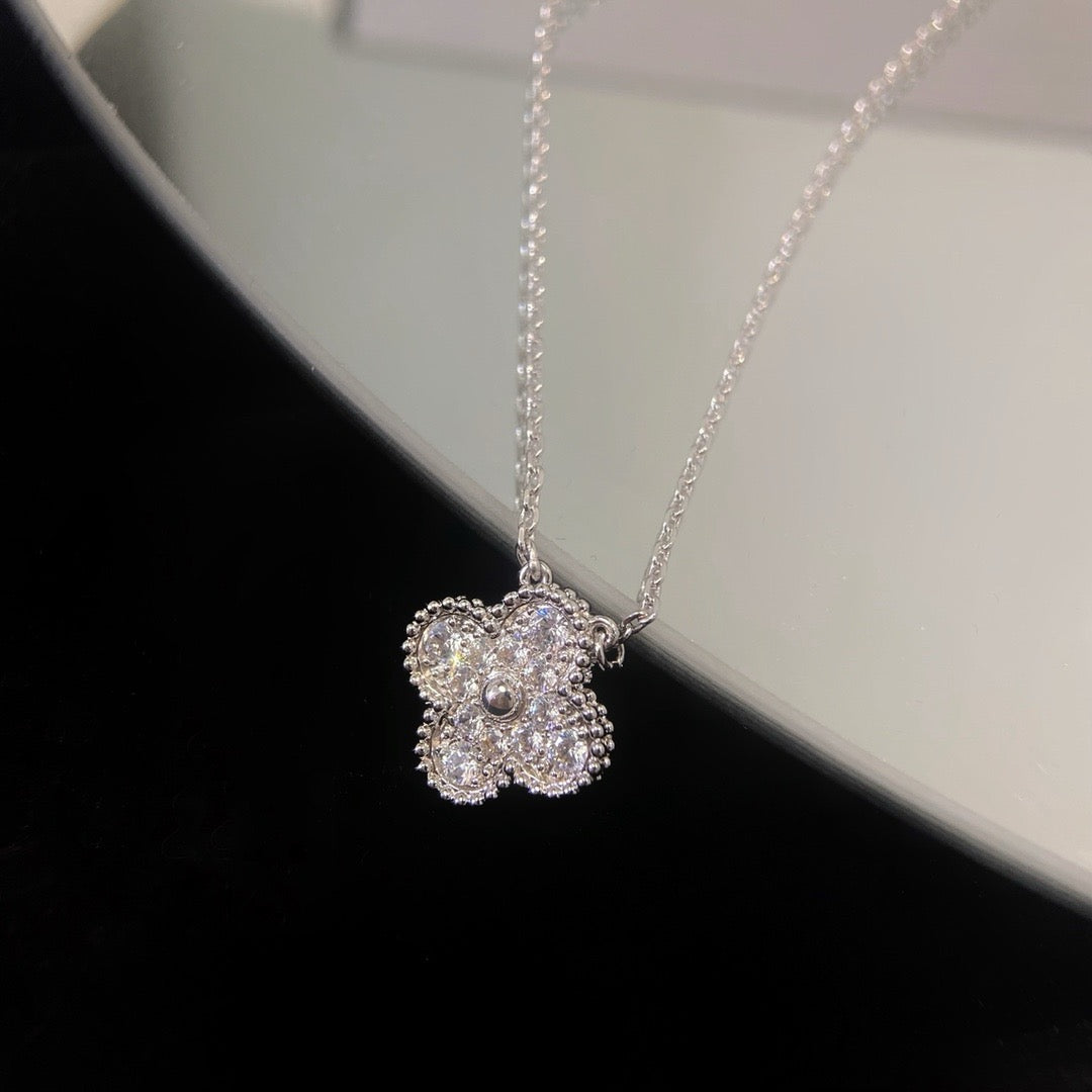 [GALE]CLOVER 15MM DIAMANT EINZELNE BLUMEN-KETTE