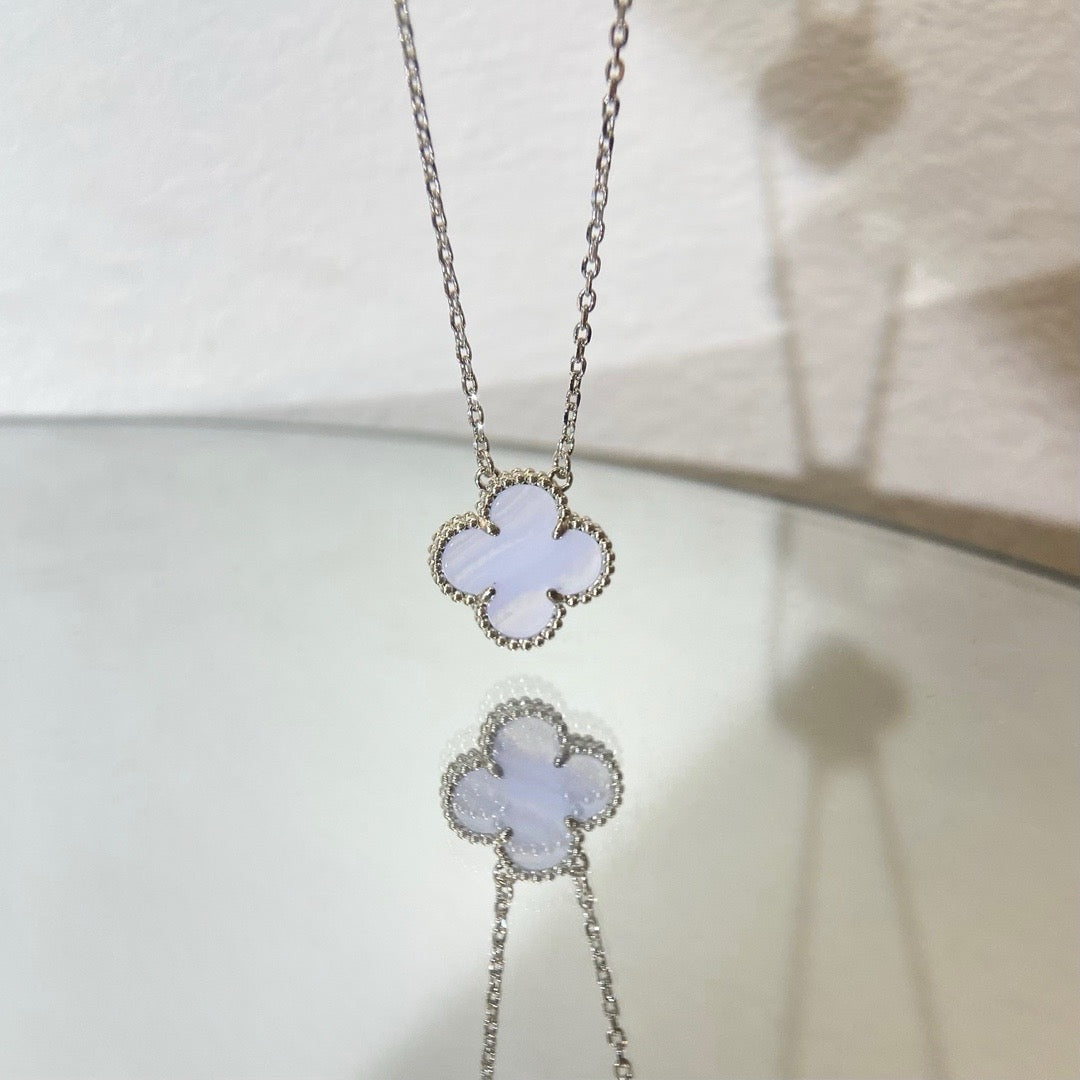 [GALE]CLOVER 15MM BLAUE CHALCEDON-HALSKETTE SILBER