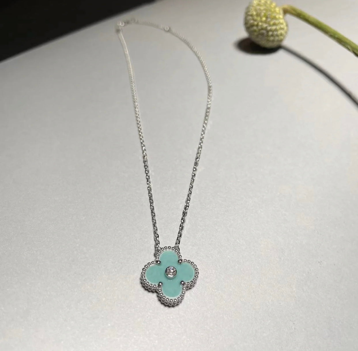 [GALE]CLOVER 1 DIAMANT HELLBLAU SILBERHALSKETTE