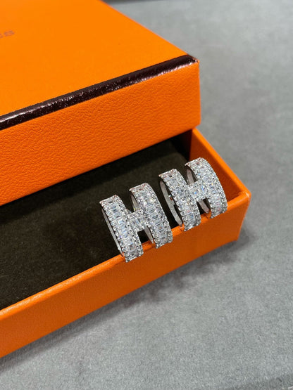 [GALE]H Ohrstecker mit silbernen Diamanten