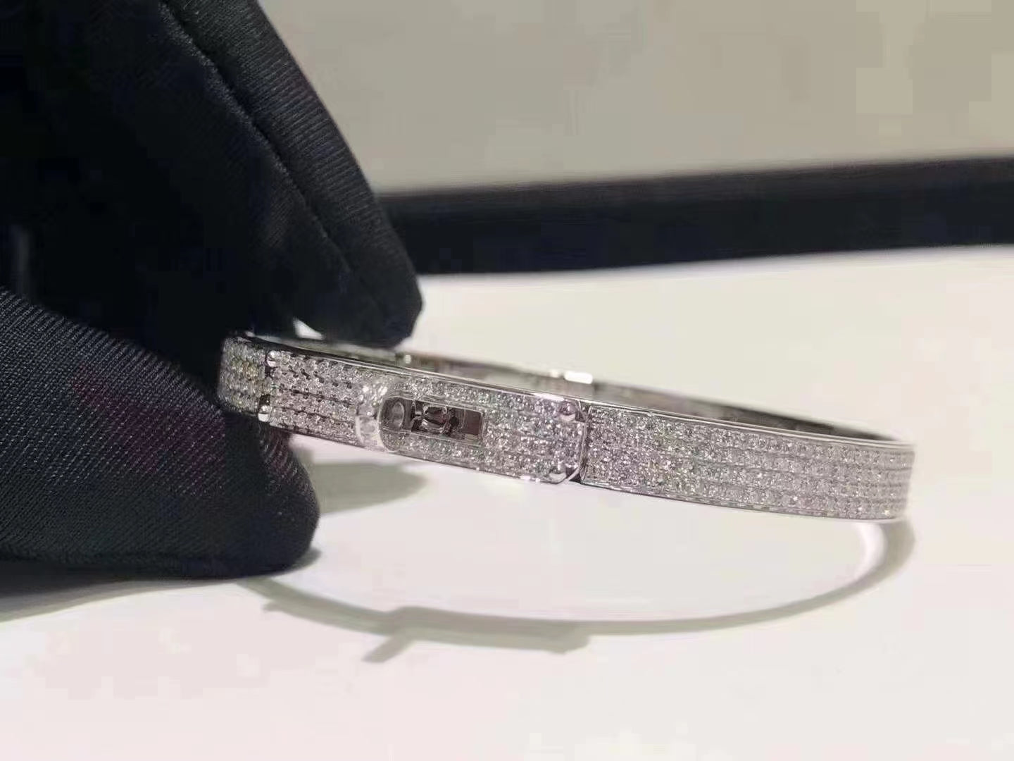 [GALE]HM KELLY ARMBAND IN SILBER UND VOLLSTÄNDIG MIT DIAMANTEN BEFESTIGUNG