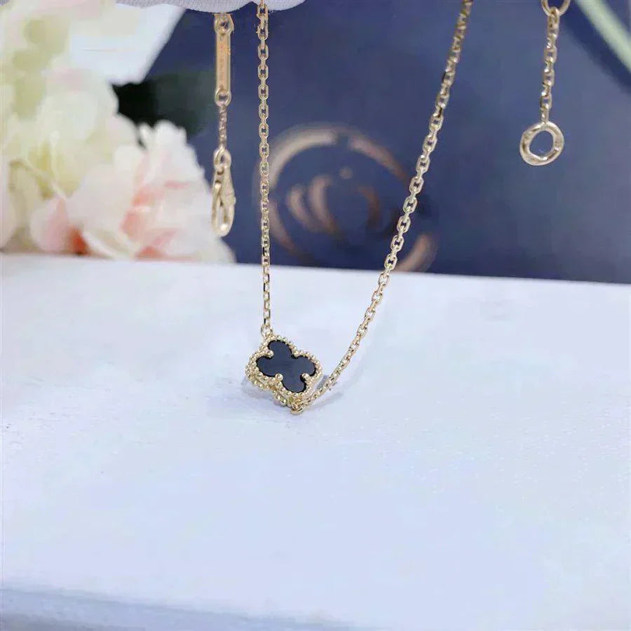 [GALE]CLOVER ONYX EINZELNE BLUMENARMBAND